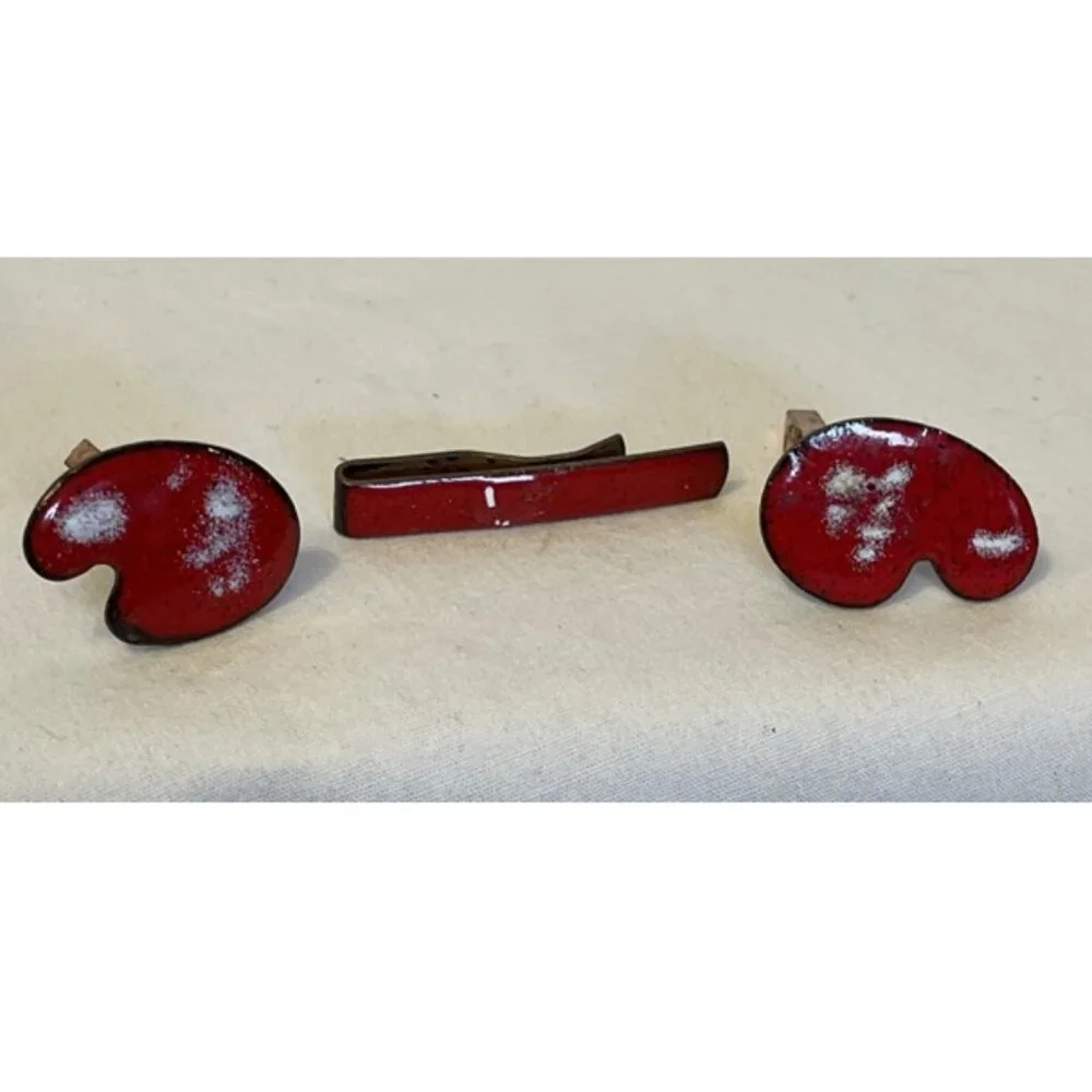 Painters Palette Cufflinks Red White Enamel On Copper with Matching Tie Bar